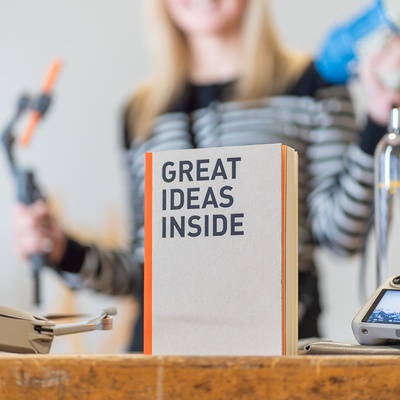 Kommunikationsallrounder:in